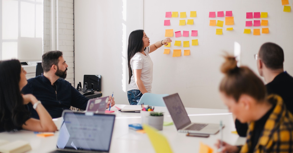 Sales Follow-Up Cadence: How Often Should You Contact Customers Without Being Annoying?