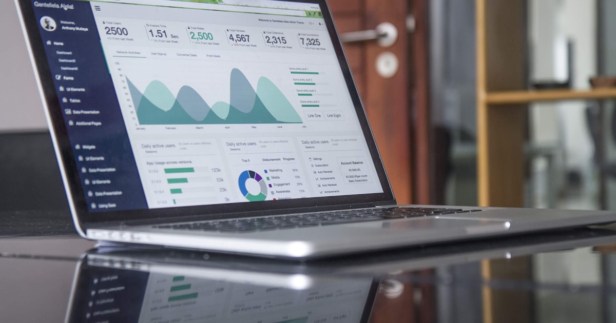 Quarter-End Sales Sprint: How to Turn Prospects into Signed Deals